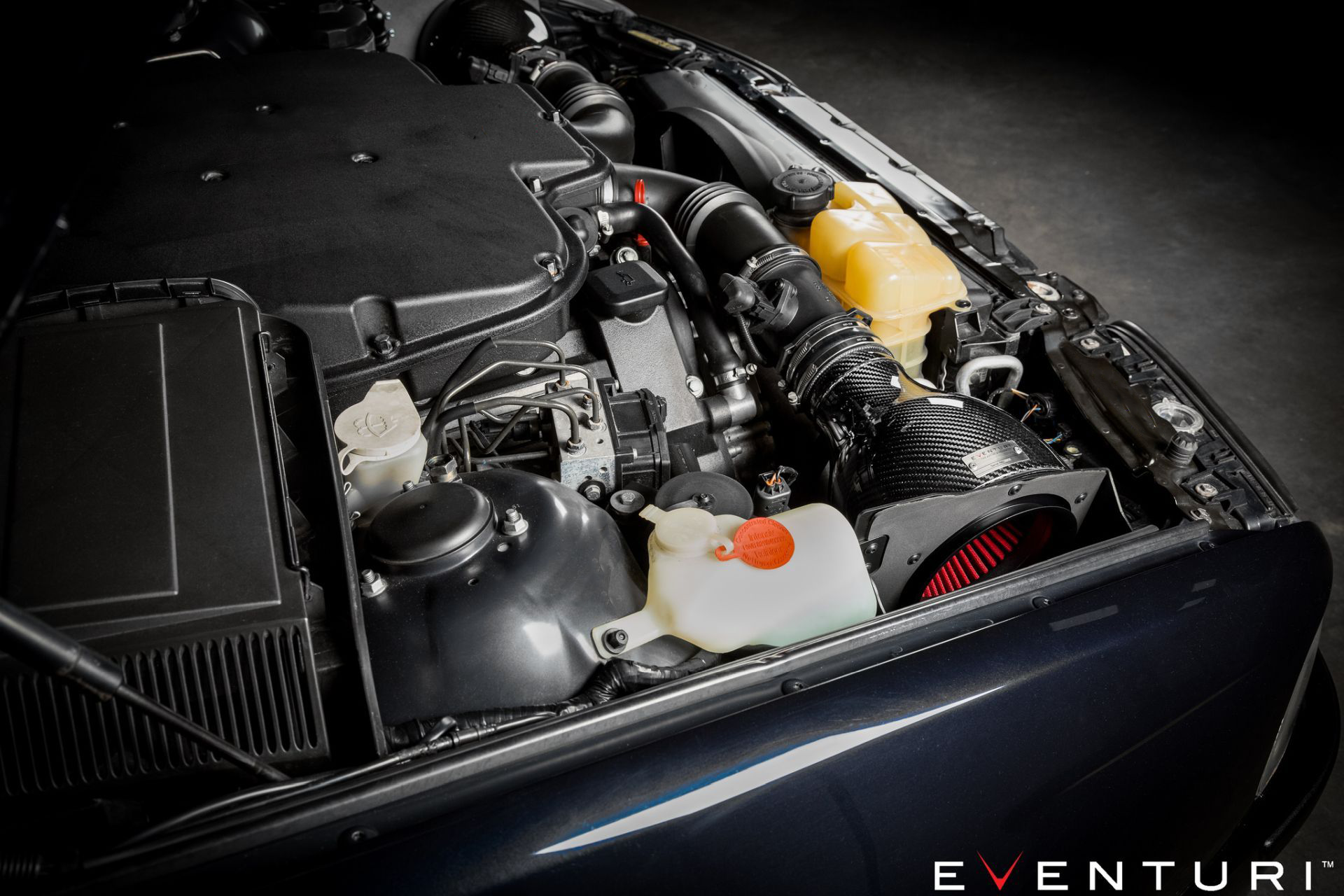 Eventuri carbon intake system for BMW E39 M5 