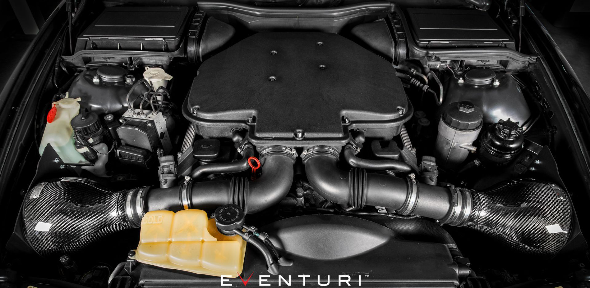 Eventuri carbon intake system for BMW E39 M5 