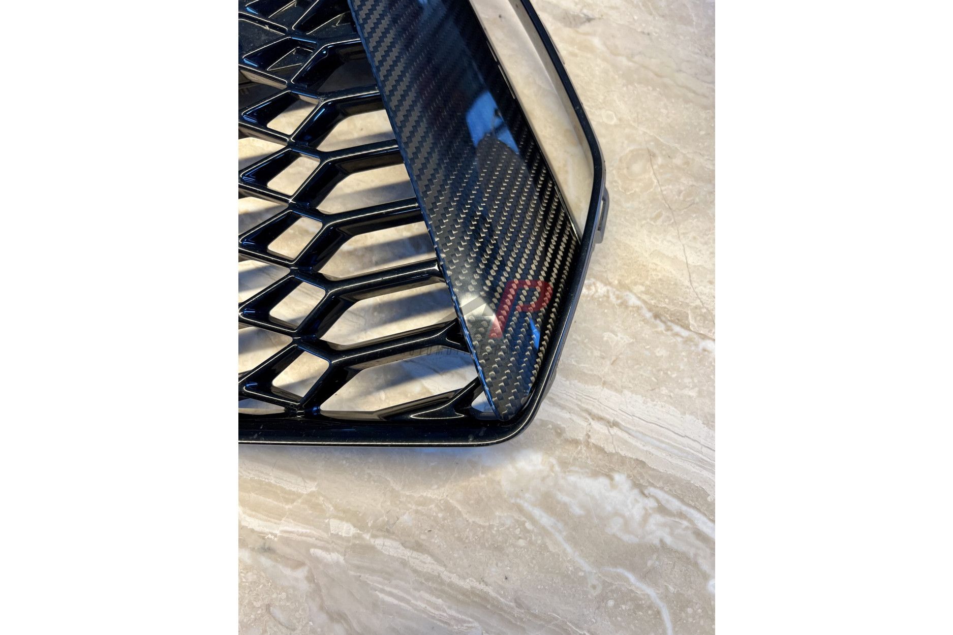 Automotive Passion Trockencarbon Fronteinsätze für Audi RS6, RS7 C8