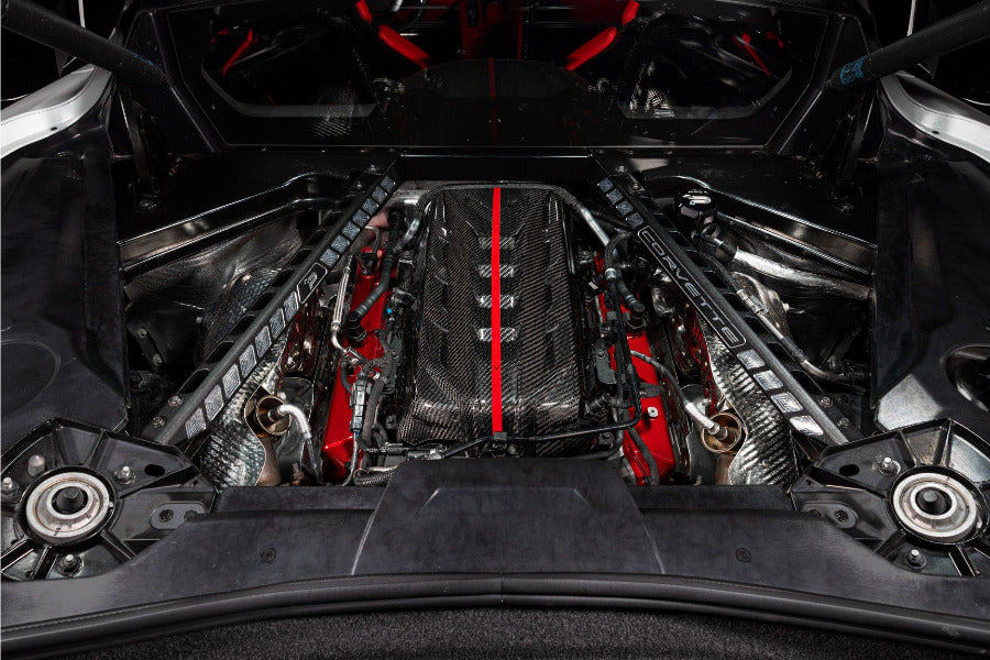 Cache moteur carbone Eventuri pour Chevrolet Corvette C8 Stingray 