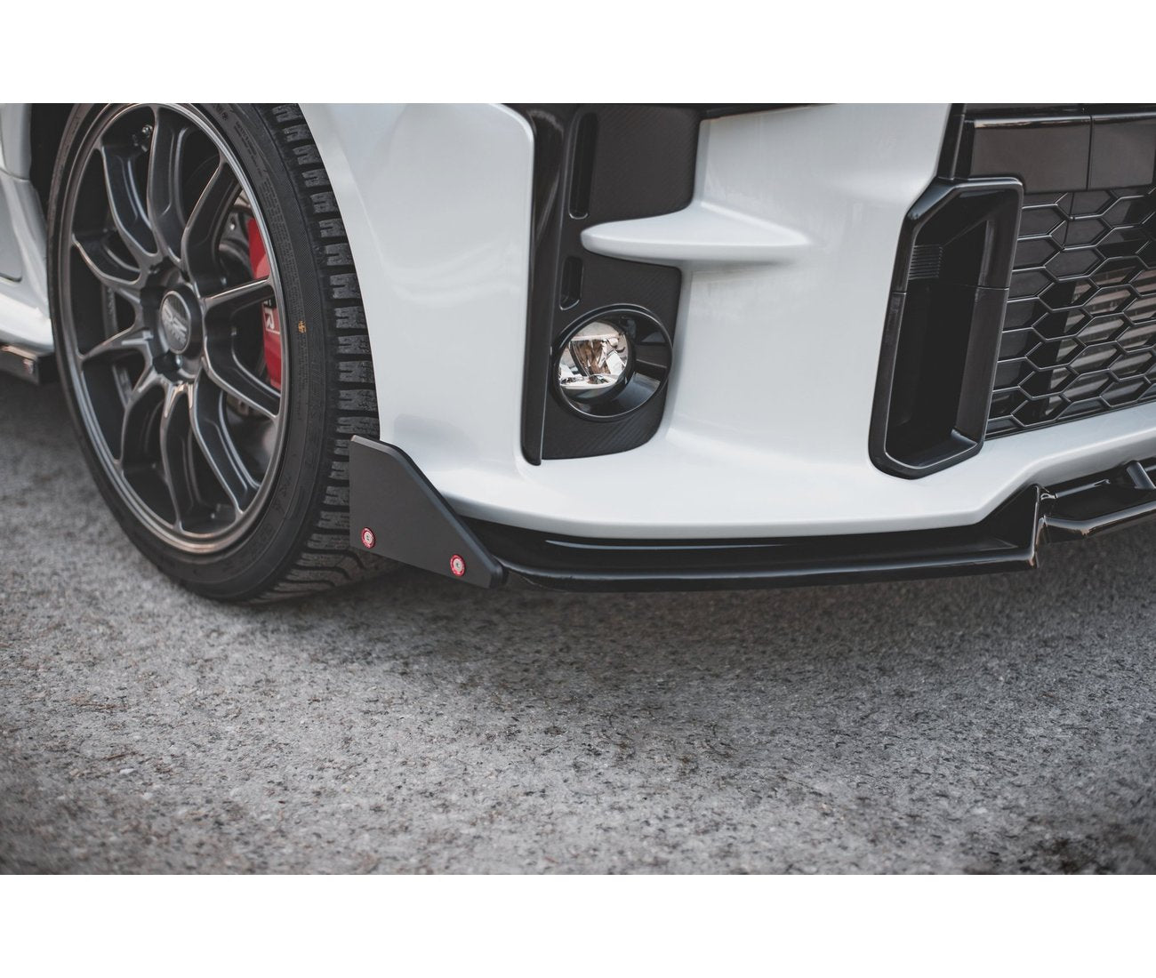 MAXTON DESIGN Cup Spoilerlippe Front Ansatz + Flaps V.2 für Toyota GR Yaris Mk4 - Turbologic