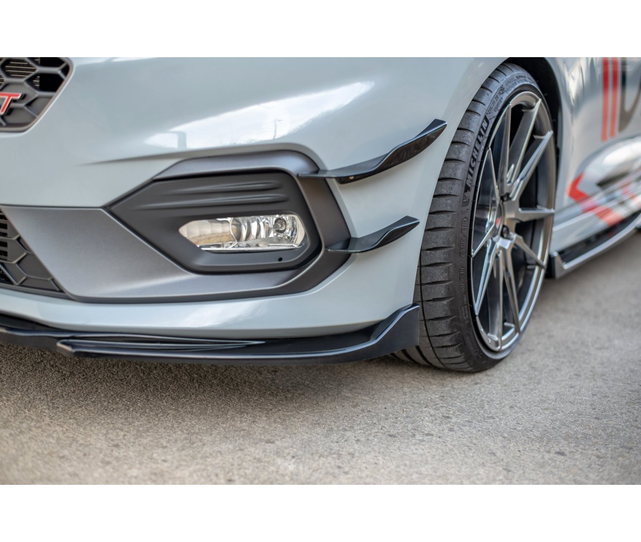 MAXTON DESIGN Cup spoiler lip V.4 Ford Fiesta Mk8 ST / ST-Line 